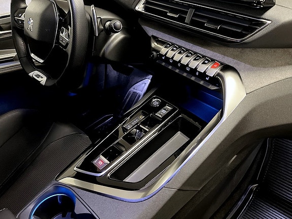 Peugeot 3008 10 of 15