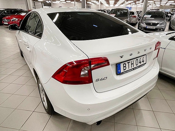 Volvo S60 3 of 5
