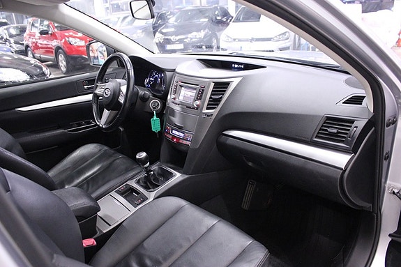 Subaru Outback 15 of 29