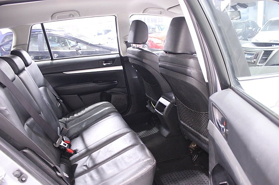 Subaru Outback 19 of 29