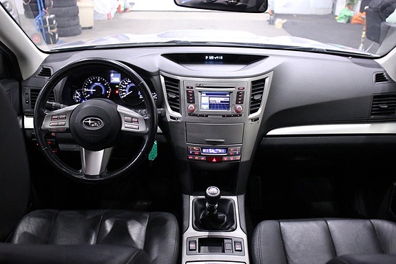 Subaru Outback 14 of 29