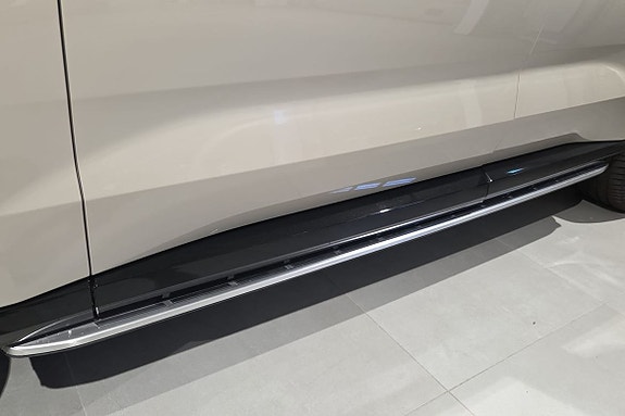 Volvo EX90 24 of 27