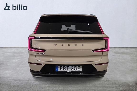 Volvo EX90 6 of 27