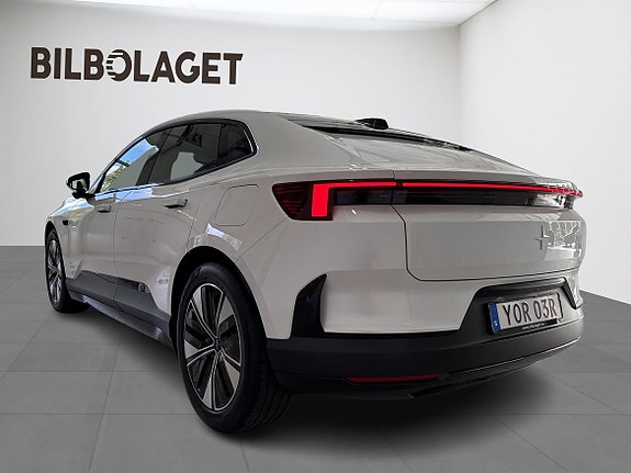 Polestar 4 3 of 5