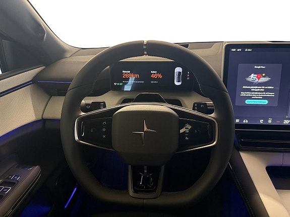 Polestar 4 8 of 13