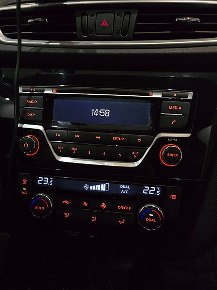 Nissan X-Trail 12 of 14