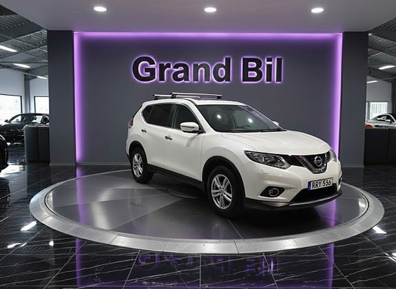 Nissan X-Trail 2 of 5