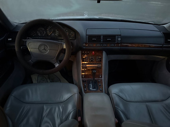 Mercedes-Benz 500 SEL 17 of 22