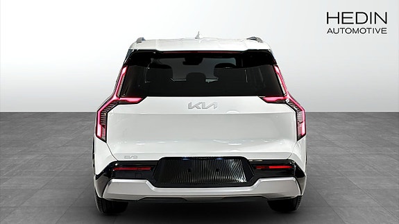 Kia EV9 7 of 12