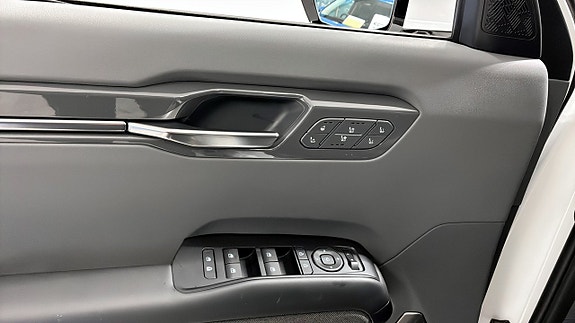 Kia EV9 11 of 12