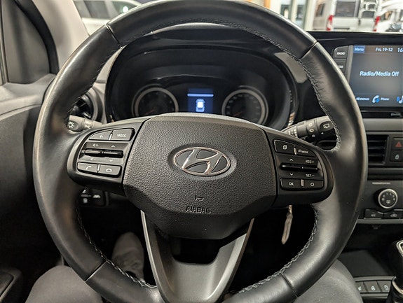 Hyundai i10 9 of 12