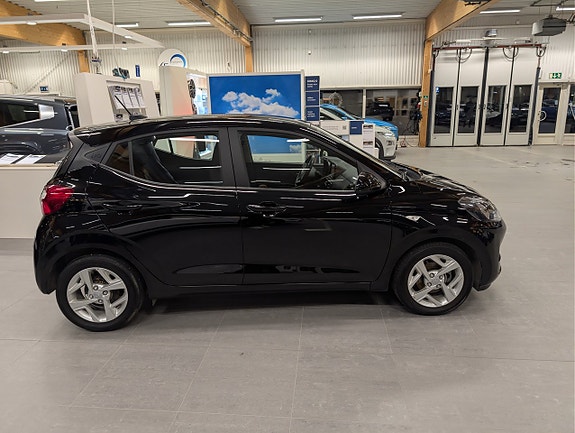 Hyundai i10 5 of 12