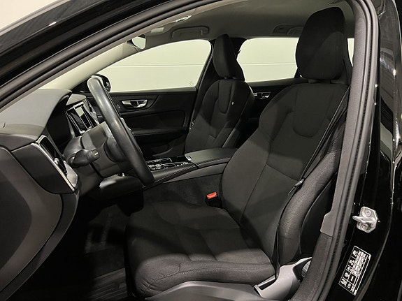 Volvo V60 7 of 27