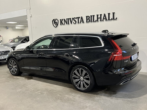 Volvo V60 2 of 27