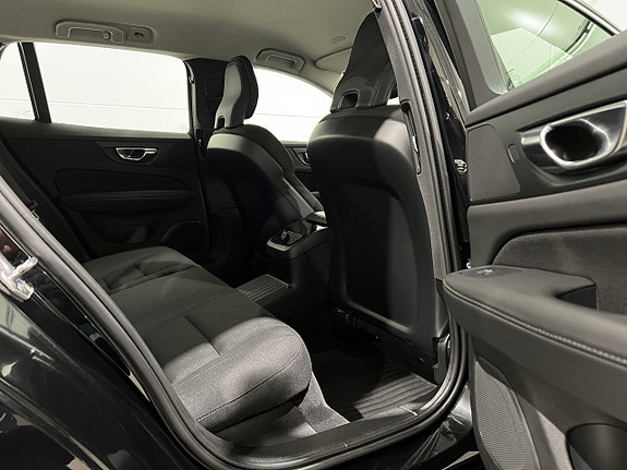 Volvo V60 9 of 27