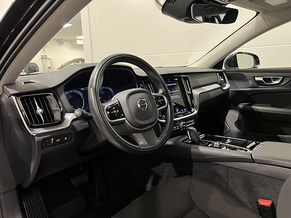 Volvo V60 6 of 27