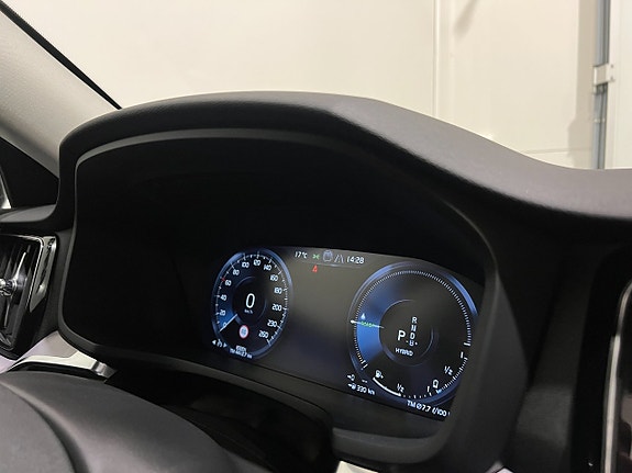 Volvo V60 20 of 27