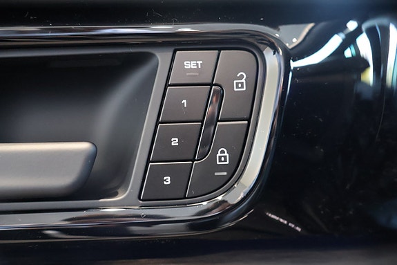 Porsche Panamera 4S 11 of 20