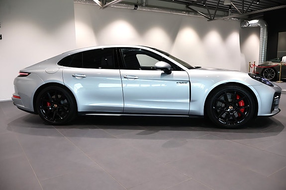 Porsche Panamera 4S 5 of 14