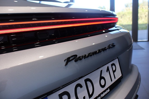 Porsche Panamera 4S 6 of 20