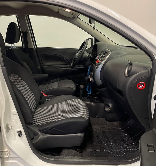 Nissan Micra 10 of 11