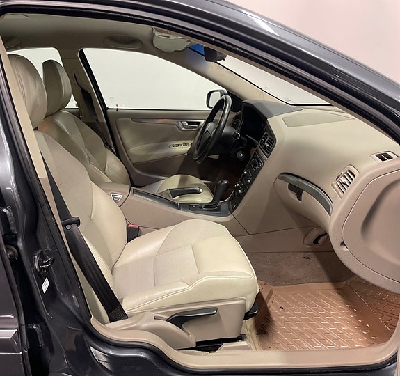 Volvo S60 10 of 11