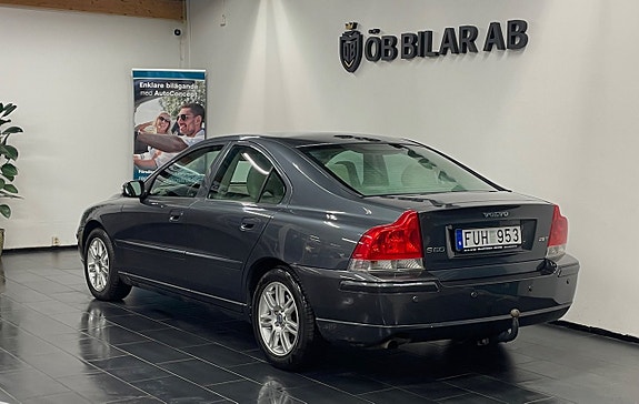 Volvo S60 3 of 5