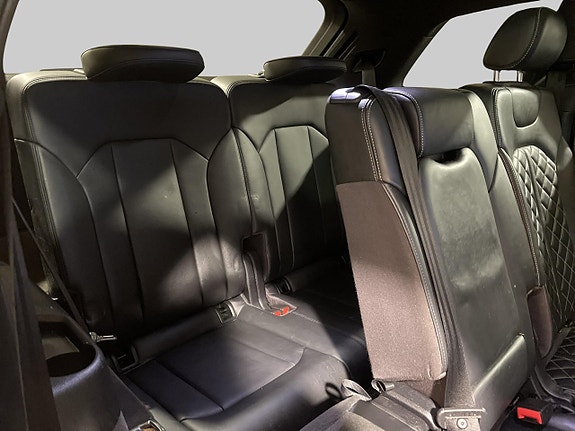 Audi SQ7 12 of 18