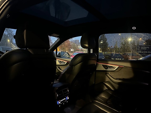 Audi SQ7 16 of 18