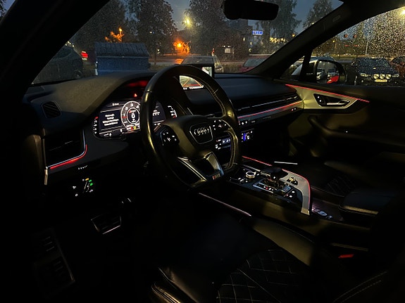 Audi SQ7 15 of 18