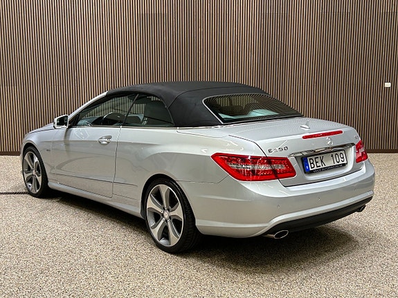 Mercedes-Benz E350 3 of 5