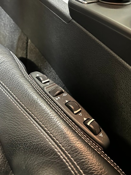 Mercedes-Benz E350 9 of 10