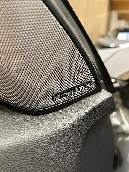 Mercedes-Benz E350 10 of 10