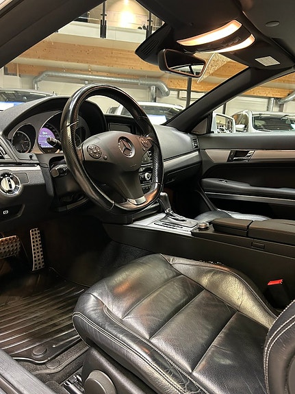 Mercedes-Benz E350 6 of 10