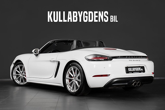 Porsche 718 Boxster S 4 of 5