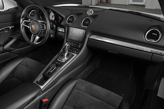 Porsche 718 Boxster S 9 of 16