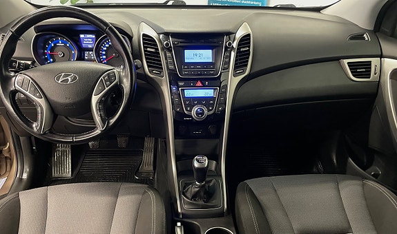 Hyundai i30 8 of 11