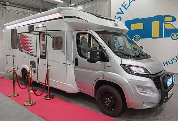 Bürstner BT 736 Solcell AC Golvvärme Cykelställ Vinterkampanj