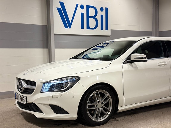 Mercedes-Benz CLA200 3 of 5