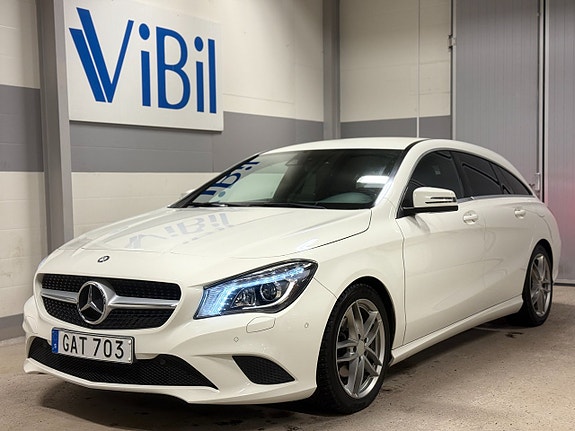 Mercedes-Benz CLA200 2 of 5