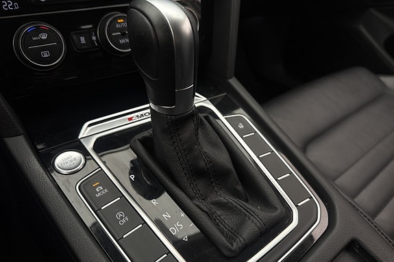 Volkswagen Passat 20 of 28