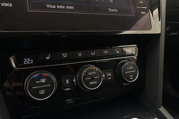 Volkswagen Passat 19 of 28