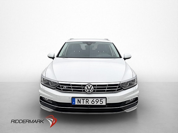 Volkswagen Passat 2 of 28