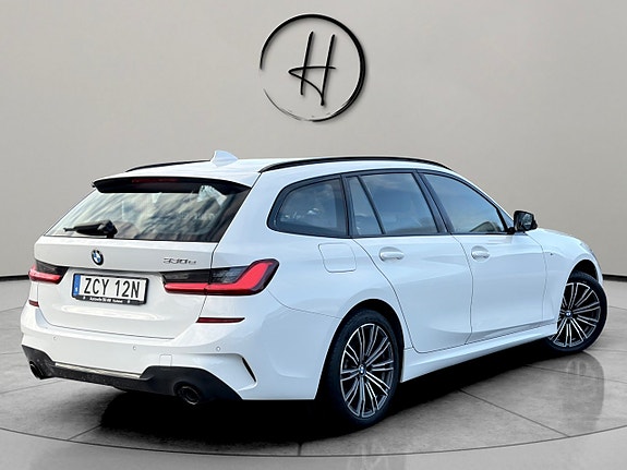 BMW 330e 7 of 30