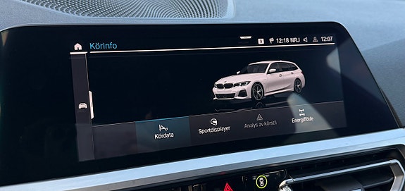 BMW 330e 29 of 30