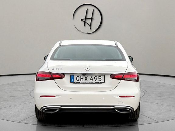 Mercedes-Benz E300 de 4 of 30
