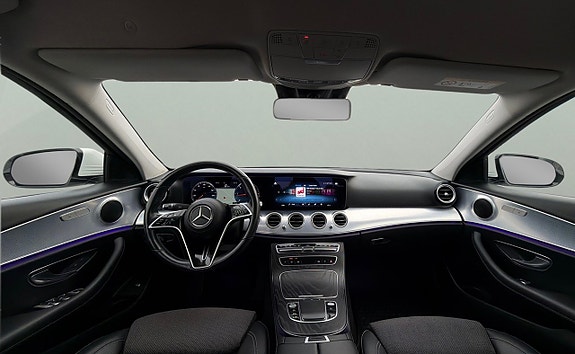 Mercedes-Benz E300 de 10 of 30