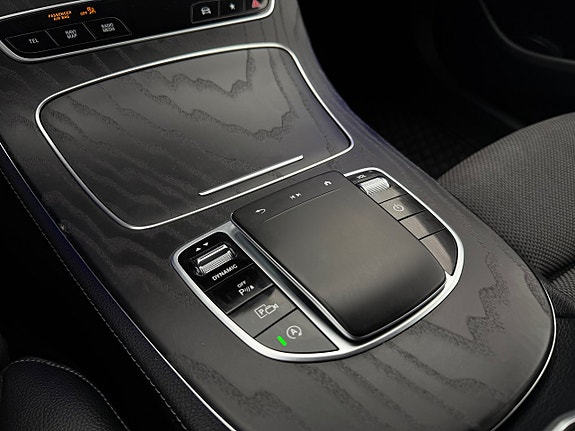 Mercedes-Benz E300 de 14 of 30