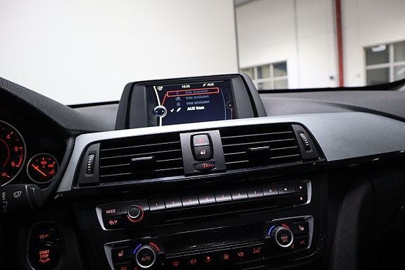 BMW 320 17 of 22