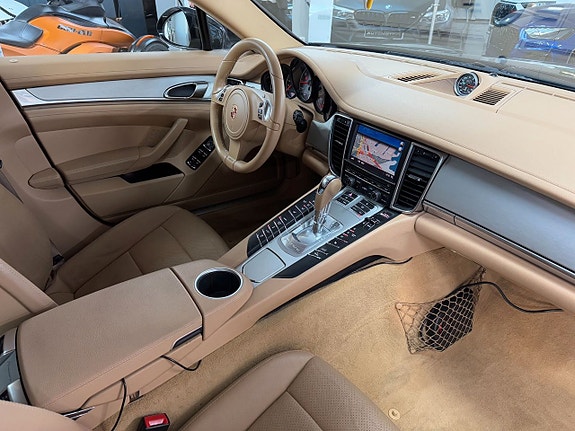 Porsche Panamera S 13 of 22